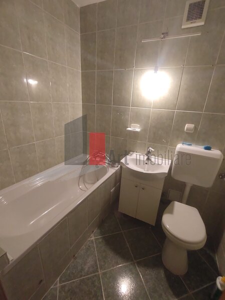 Bd. Brancoveanu, Izvorul Rece vanzare apartament 4 camere decomandat