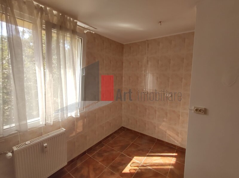 Bd. Brancoveanu, Izvorul Rece vanzare apartament 4 camere decomandat