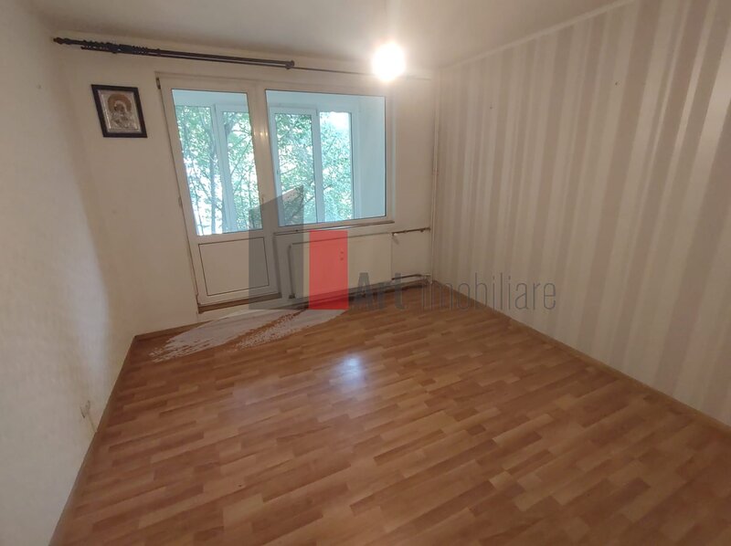 Bd. Brancoveanu, Izvorul Rece vanzare apartament 4 camere decomandat